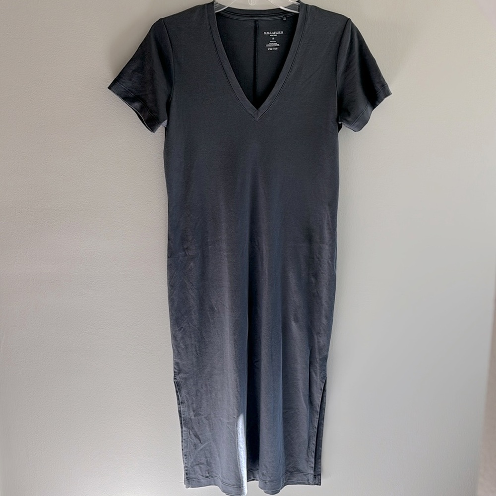 M.M.Lafleur v-neck short sleeve midi dress with split hem